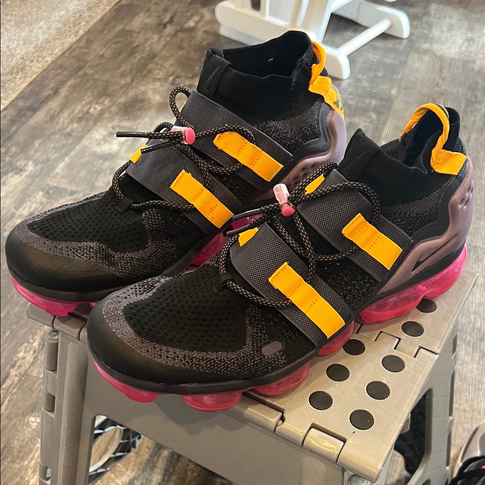 Nike Kids Black and Orange Sneakers